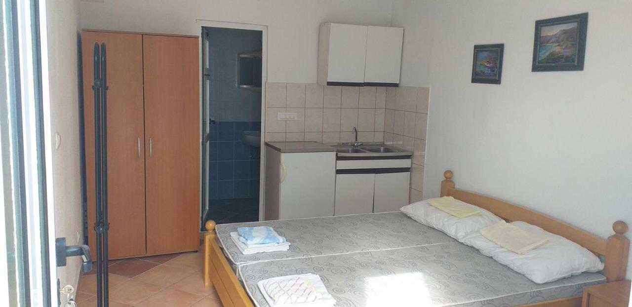 Studio Apartmani Sehic 克瓦维卡 外观 照片